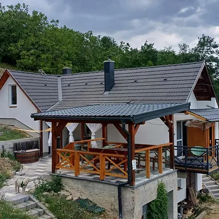 Cseppko House Vineyard & Panorama Szent-gyoergy Hegy בית נופש
